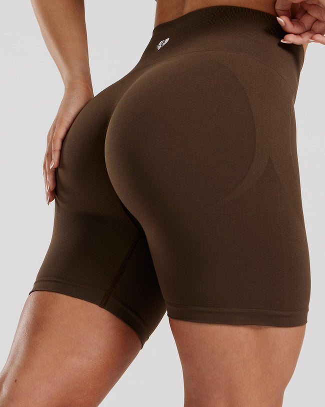 Define 2.0 Seamless Scrunch 6" Shorts | Cocoa