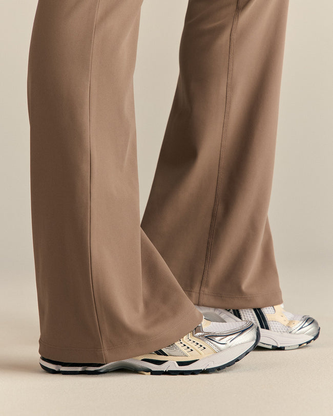 Essential Flared Leggings | Caribou