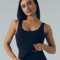 Essential Built-In Bra Scoop Back Tank | Black