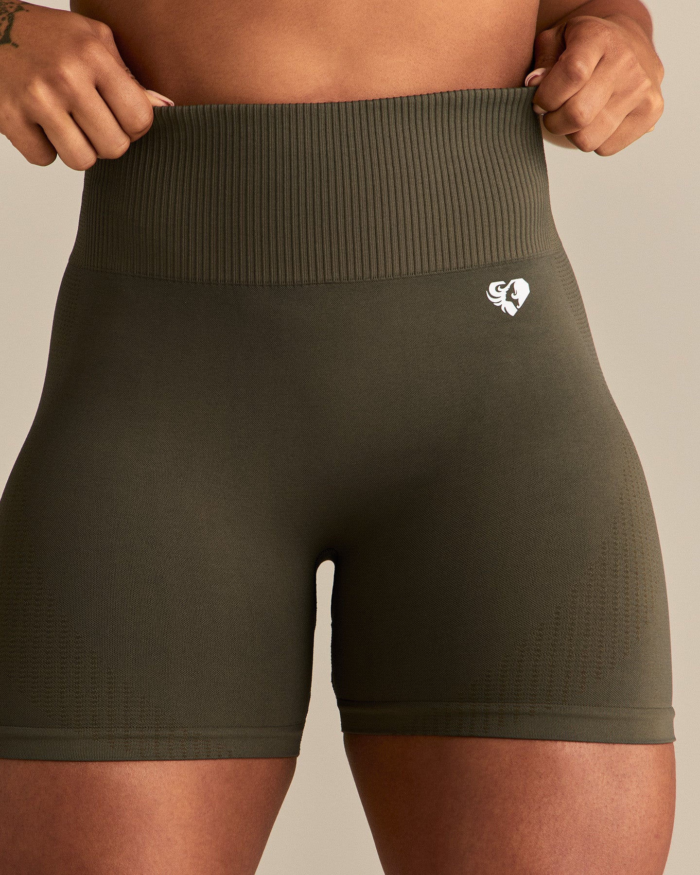 Power Seamless Shorts | Dark Olive