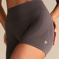 Define 2.0 Seamless Scrunch 4" Shorts | Slate Grey