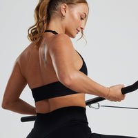 Motion Seamless Halter Bra | Black