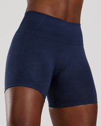 Define 2.0 Seamless Scrunch 4" Shorts | Sapphire Blue