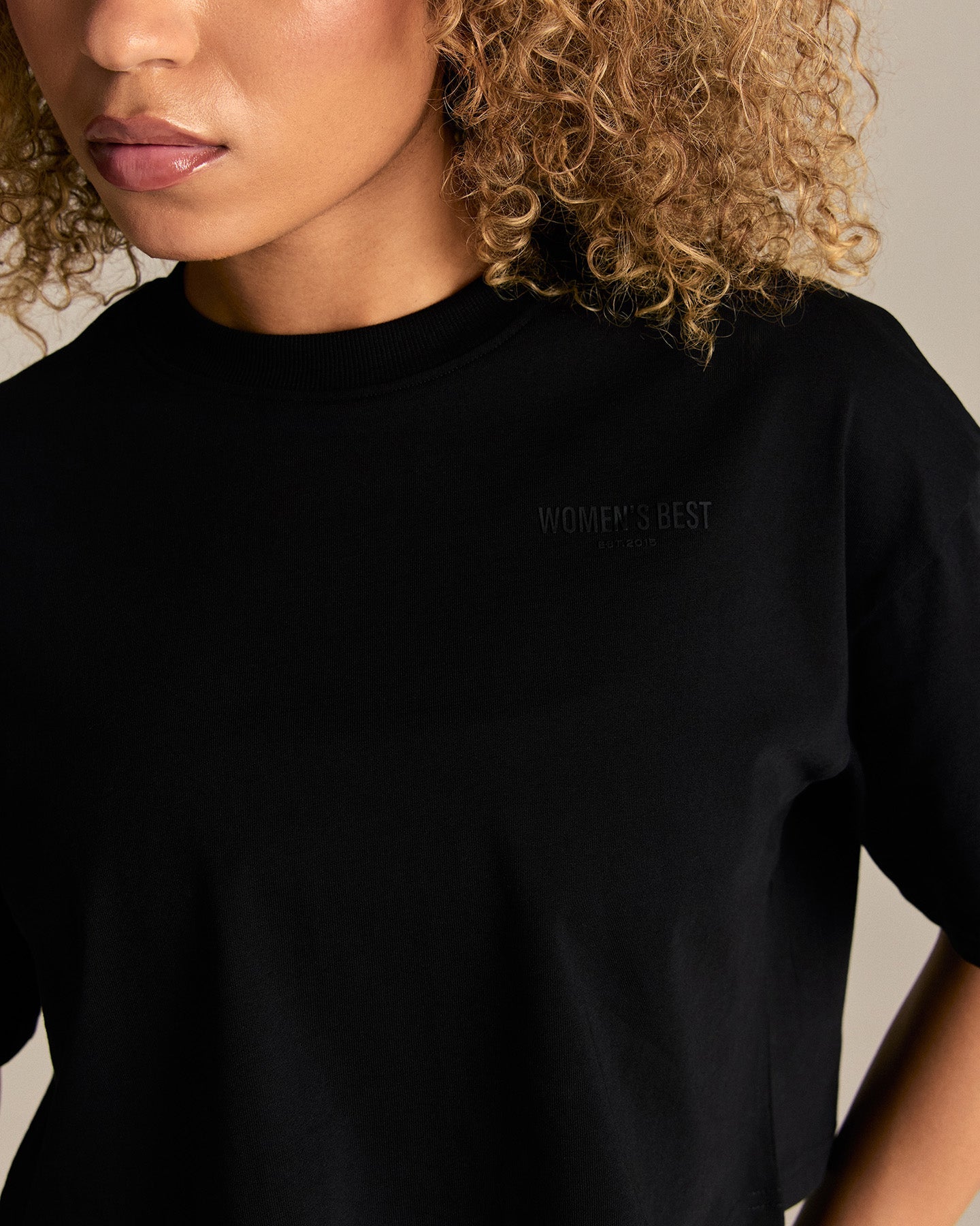 Comfort WB Logo Oversized Cropped T-Shirt | Black