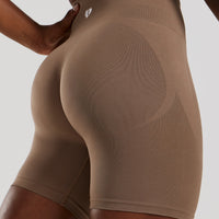 Define 2.0 Seamless Scrunch 6" Shorts | Caribou