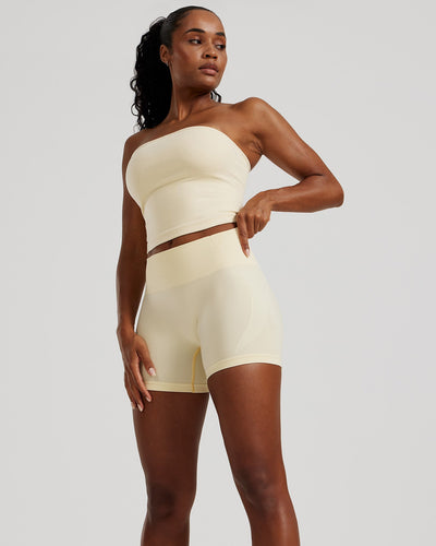 Define 2.0 Seamless Scrunch 4" Shorts | Vanilla