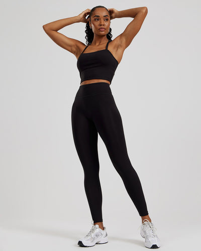 Essential Built-In Bra Crop Tank Top | Black