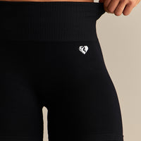 Power Seamless Scrunch Shorts | Black