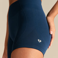 Define 2.0 Seamless Scrunch 4" Shorts | True Navy