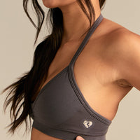 Define 2.0 Seamless Scrunch V-Neck Bra | Slate Grey