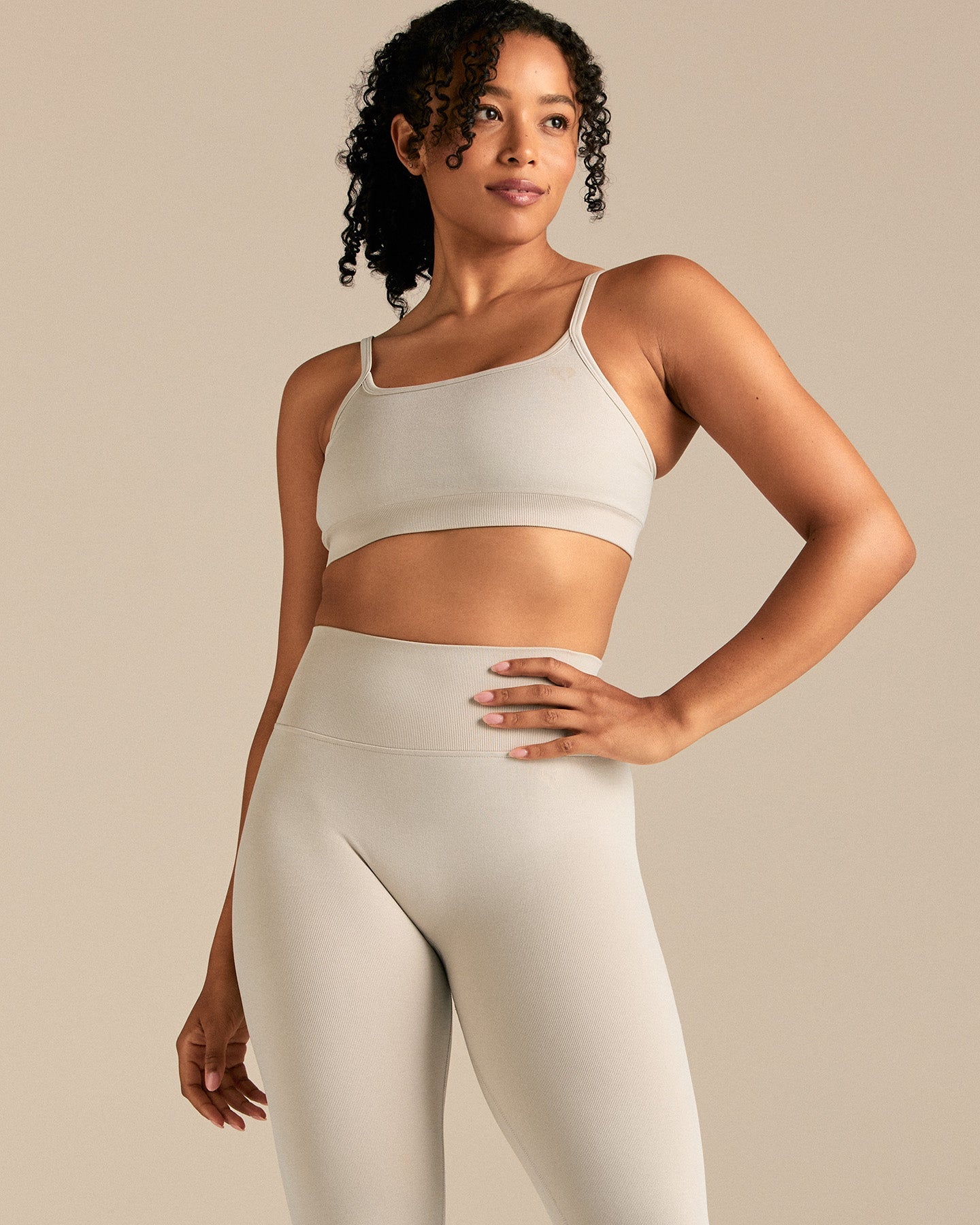 Motion Seamless Straight Neck Bra | Stone