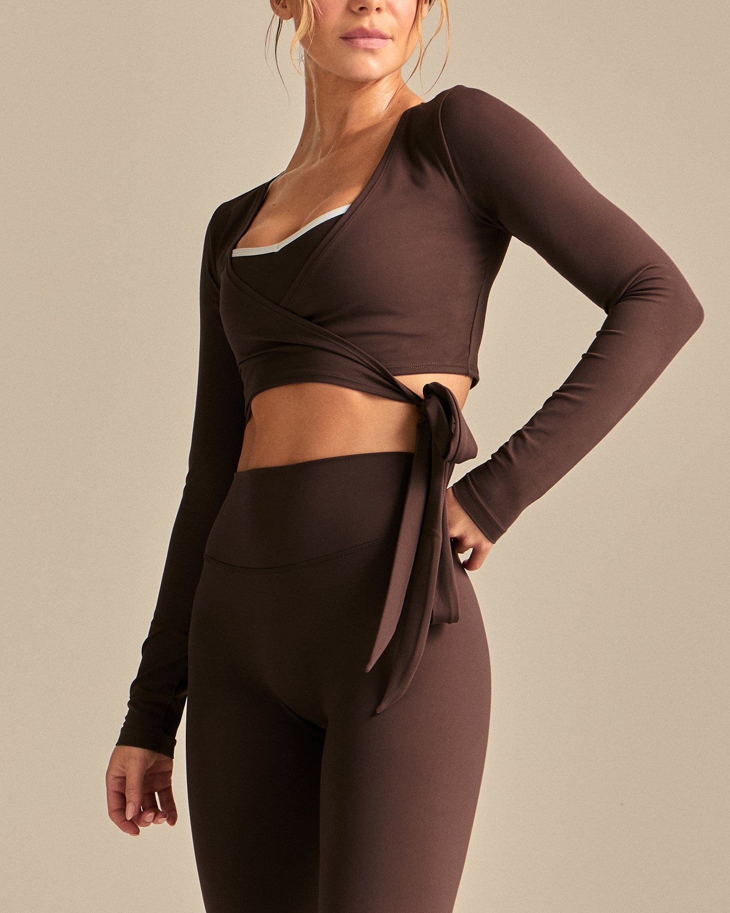 FormFlex Long Sleeve Wrap Top | Cocoa Powder (3/6)