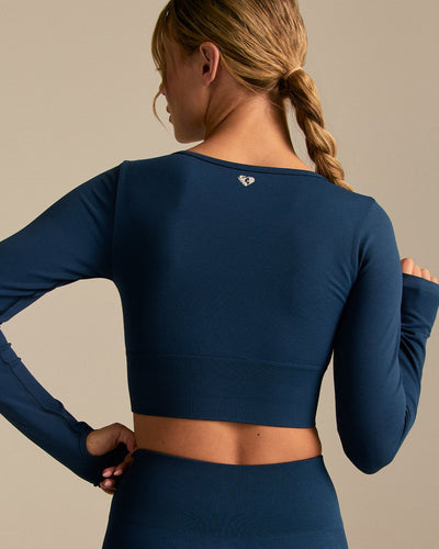Define 2.0 Long Sleeve Scrunch Crop Top | True Navy (4/6)
