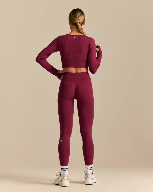 Define 2.0 Long Sleeve Scrunch Crop Top | Deep Berry (4/6)