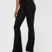 Essential Flared Leggings | Black