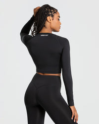 Essential Long Sleeve Crop Top | Black