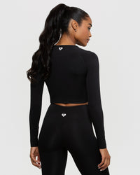 Essential Long Sleeve Crop Top | Black